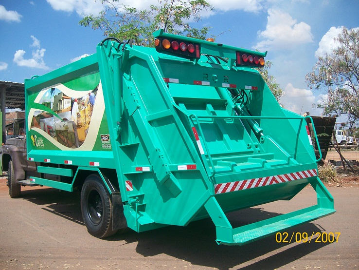Projetos Mecânicos FP: Projeto de Coletor compactador de lixo com capacidade de 9,5m³