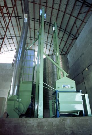 Progetto richiesto [5 di gennaio 2014] – silos, Transportadores e Máquinas Pré-Limpeza