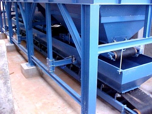 Projet demandé [11 de juin de 2015] – Conception de silos d'agrégats pour une usine de finisseurs